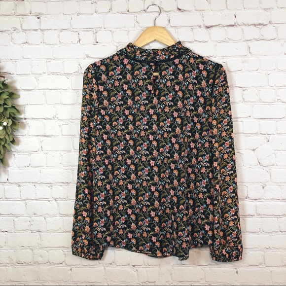 Loft floral ruffle nec - Picture 5 of 7